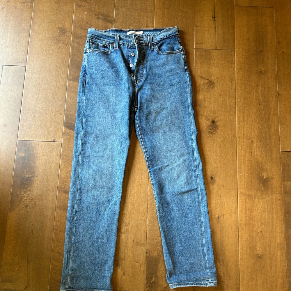 Vintage Levi’s straight leg wedgie straight size 28 jeans denim